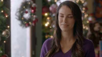 Christmas party,
build a gingerbread house, - Angel Falls Christmas
