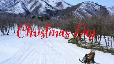 -♪ Christmas
-♪ The snow's comin' down - Christmas with the Campbells