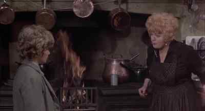 Christopher, you
haven't seen to Katy's
tray. Wash it up. - Whoever Slew Auntie Roo?