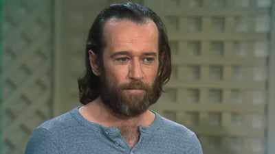 -(CHUCKLES)
-(AUDIENCE LAUGHING) - George Carlin's American Dream