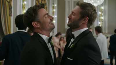 [chuckles]
Baby, you're my only one. - The Groomsmen: Last Dance