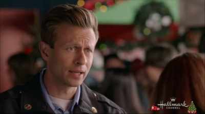 - [CHUCKLES]
- [CHUCKLES] - Christmas in Love
