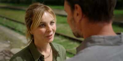 [chuckles happily] - La Dolce Villa