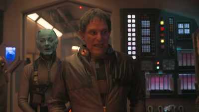 -[chuckles]
-I-- I didn't even bring it. - Vagrant Queen