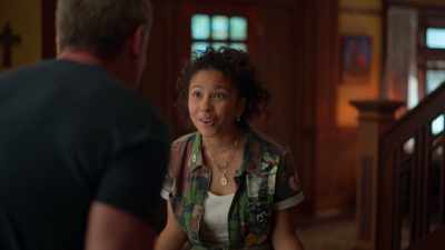 [chuckles] I went down,
I put on a show with some ghosts... - Julie and the Phantoms
