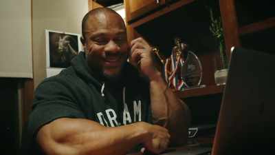 (CHUCKLES)
It's crazy how your mind works. - Breaking Olympia: The Phil Heath Story