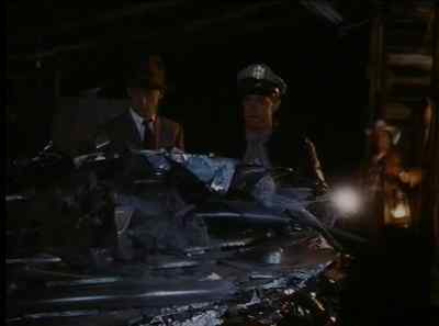 [ chuckles ]
it's as light as a feather. - Roswell
