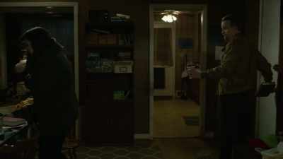 - [chuckles] Jeff used
to play it on guitar. - Good Girls