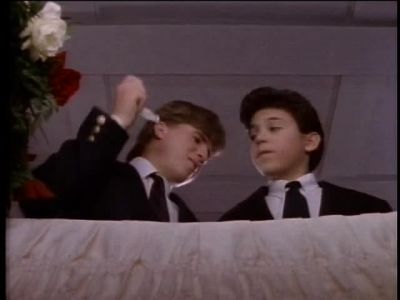[ CHUCKLES ] - The Wonder Years