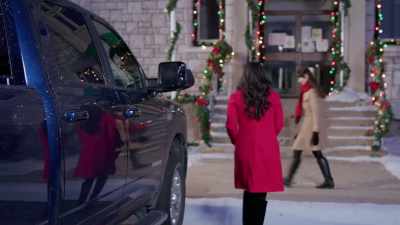 [chuckles] - Christmas at the Drive-In