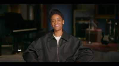[chuckles] - Women Who Rock