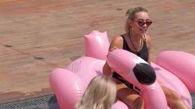 [chuckles] - Love Island Australia
