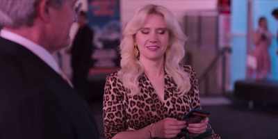 [chuckles] - Joe vs Carole