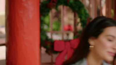 - [chuckles] - Holiday in Santa Fe