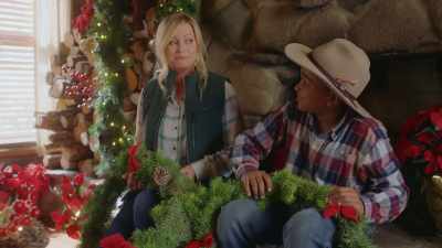 - [chuckles] - Mistletoe in Montana