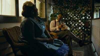 [chuckles] - Robin Roberts Presents: Mahalia