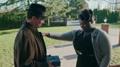 [chuckles] - Robin Roberts Presents: Mahalia