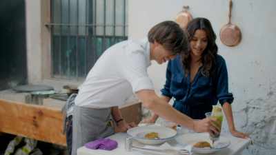 [chuckles] - Eva Longoria: Searching for Mexico