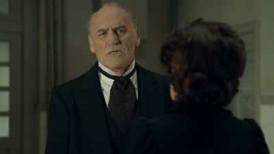 [ Chuckles ] - Grand Hotel
