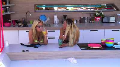 (CHUCKLES) - Love Island