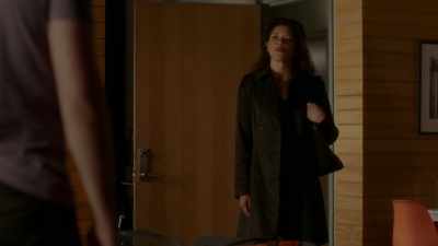 [chuckles] - Pretty Little Liars: The Perfectionists