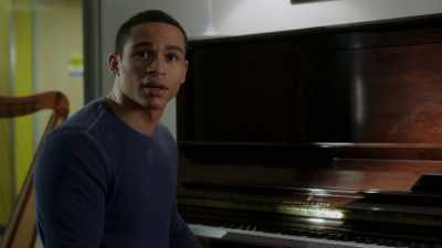 [chuckles] - Pretty Little Liars: The Perfectionists