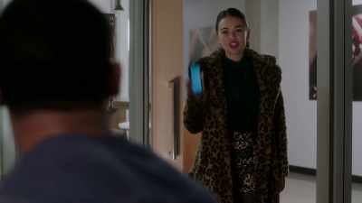 [chuckles] - Pretty Little Liars: The Perfectionists