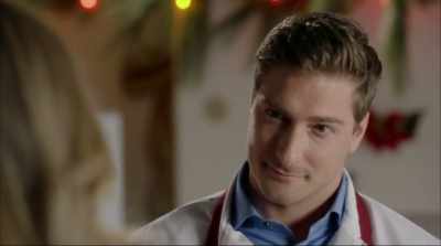 [CHUCKLES] - Christmas in Love
