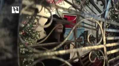 (chuckles) - Michael Jackson: Searching for Neverland