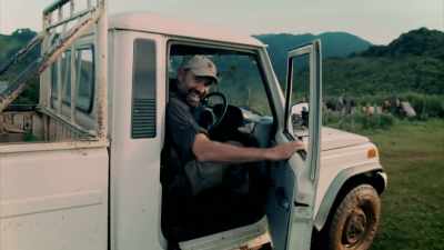 [ CHUCKLES ] - Expedition Mungo