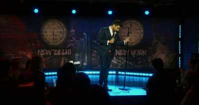 [chuckles] - Vir Das: Abroad Understanding