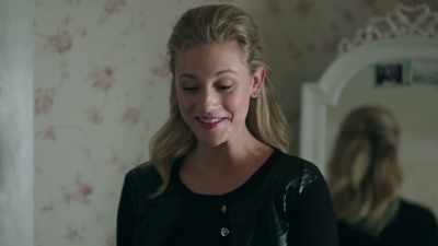 (CHUCKLES) - Riverdale