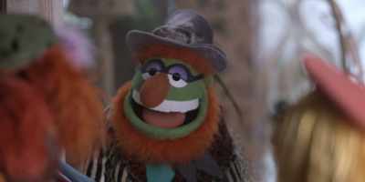 (CHUCKLES) - The Muppets Mayhem