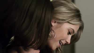 That tickles. - Pretty Little Liars