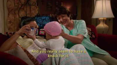 (chuckles softly) - Jane the Virgin