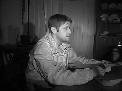 CHUCKLES WHAT THE HELL WAS THAT - Ghost Hunters