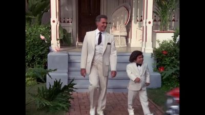 GIGGLES - Fantasy Island