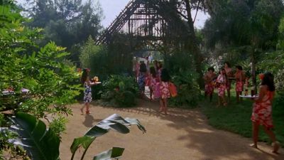 GIGGLES - Fantasy Island