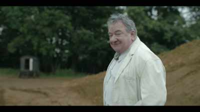 [chuckles] Yeah, thank God
Piggott didn't marry a piglet. - The Dig