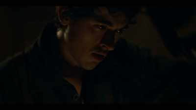 [chuckling]
About time, I'd say. - Billy the Kid