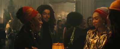 [chuckling]
[all murmuring] - Bob Marley: One Love