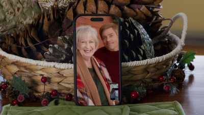(chuckling) - 'Twas the Text Before Christmas
