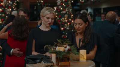 [chuckling] - Friends & Family Christmas