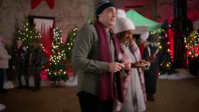 (chuckling) - Meet Me Under the Mistletoe