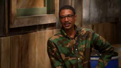 [chuckling] - Moonshiners: Master Distiller