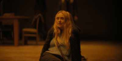 Ciara, will you stand by Mina?
Keep her calm? - The Watchers