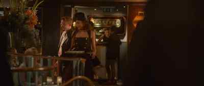 Cigarette girl.
They're famous for it here. - One Day