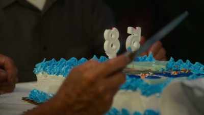 Cinco... oh, 58. Cinco ocho. [laughs] - The Reluctant Traveler with Eugene Levy