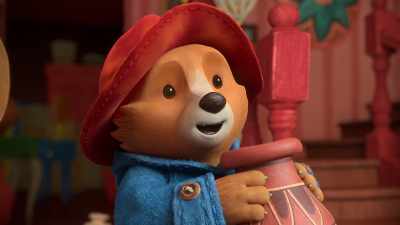 -[circus music]
-Oh, the lights, the spectacle… - The Adventures of Paddington