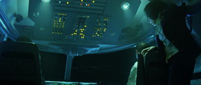 CLAIRE Do you think you can fly with one hand - Snakes on a Plane